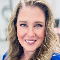 RE/MAX Associates Employee Heidi Posey's profile photo