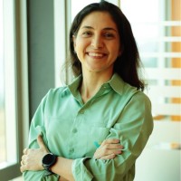 Débora Amaral Email