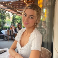 Domain Money Employee Tess Moran's profile photo