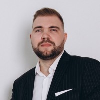 Vladyslav Kadaiev Email