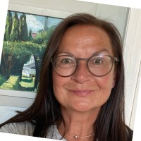 Abigail Lloyd-Jones Email & Phone Number