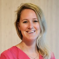 Nicolien van Nes Email