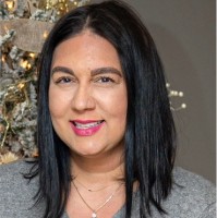 Glennpeter Jewelers Diamond Centre Employee Cassandra Graven's profile photo