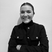 Liza Jouanneau Email