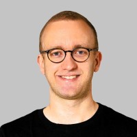 Jens Höwelkröger Email