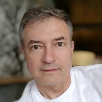 Eduardo Kickhöfel Email