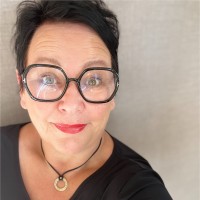 Brenda van Kralingen Email