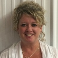 Oxford Realty Employee Laurie Burkholder's profile photo