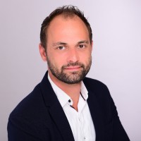 Robert Preuß Email
