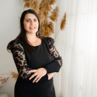 Ina Stanoeva Email