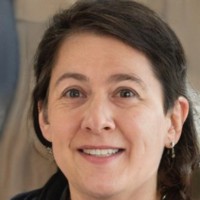 HN project Employee Lynne Harrington's profile photo