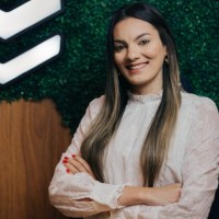 Danielle Siqueira Email