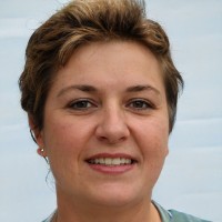 The CMO Network Employee Annie Davis's profile photo