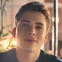 Virtual Image Employee Oscar V.'s profile photo