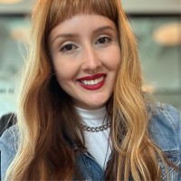 Melanie Fávero Email