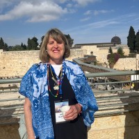 Ellen Kamaras Email & Phone Number