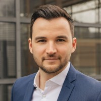 Maximilian Giesen Email