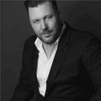 MAC Cosmetics Employee Todd Adrian's profile photo