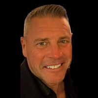 Email e telefono di Scott Falcone