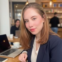 Climatempo Employee Stephanie Poloni's profile photo