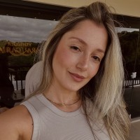Julia de Souza Henrique Email