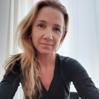 Angèle Mann Email