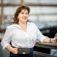 Oksana Korposh Email