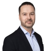 Fredrik Lundström Email