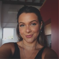 Isadora Alves Email