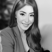 Julisa L. Email