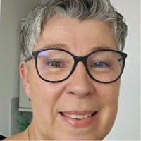 Marianne Lüscher Email