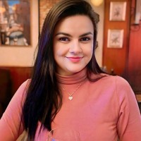 Fader Performance Digital Employee Viviane Abreu's profile photo