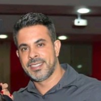 Junio Araújo Email