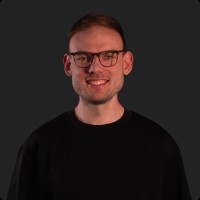 Benjamin Böhm Email