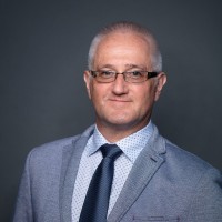 László Szabó Email