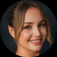 Salesforce Employee Rowa Pawlak's profile photo