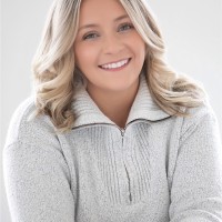 Maine Real Estate Experts Employee Evann Snyder's profile photo