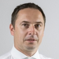 Lars Walther Email