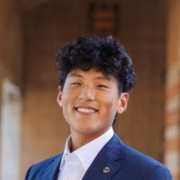 Simplify Employee David Aoyama's profile photo