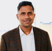 E-mail e número de telefone de Vijay Rayapati