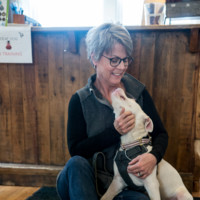 Thomas' Tails Employee Linda Thomas's profile photo