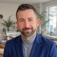 Kamil Wszola Email