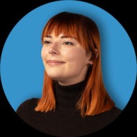 LensOnline Employee Yana Poppe's profile photo