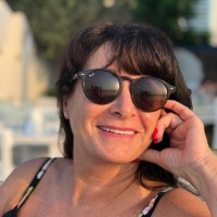 Liz Smyth Email & Phone Number