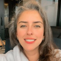Maísa Magalhães Email