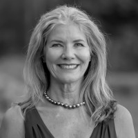 Coldwell Banker Island Proerties Employee Monica Starleaf's profile photo