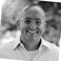Room 118 Employee Justin Strong's profile photo