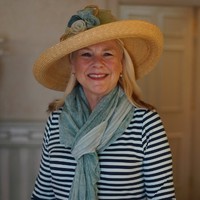 Nell Whiting Email & Phone Number