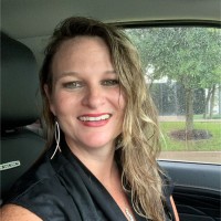 Vista Pipe & Supply Employee Courtney Smith's profile photo