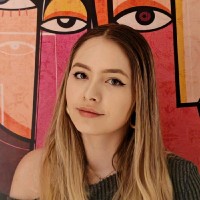 Charlotte Knight Email